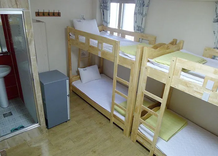 Boa Travel House Hostel *