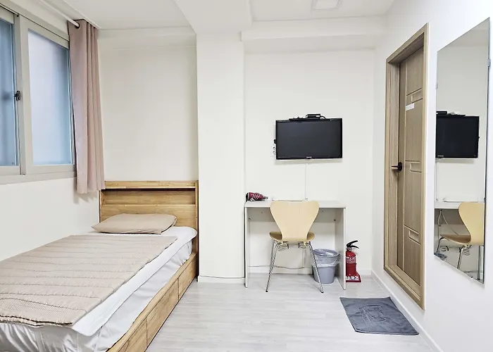 Boa Travel House Hostel *